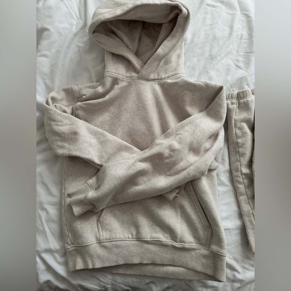 Aritzia TNA Sweatset